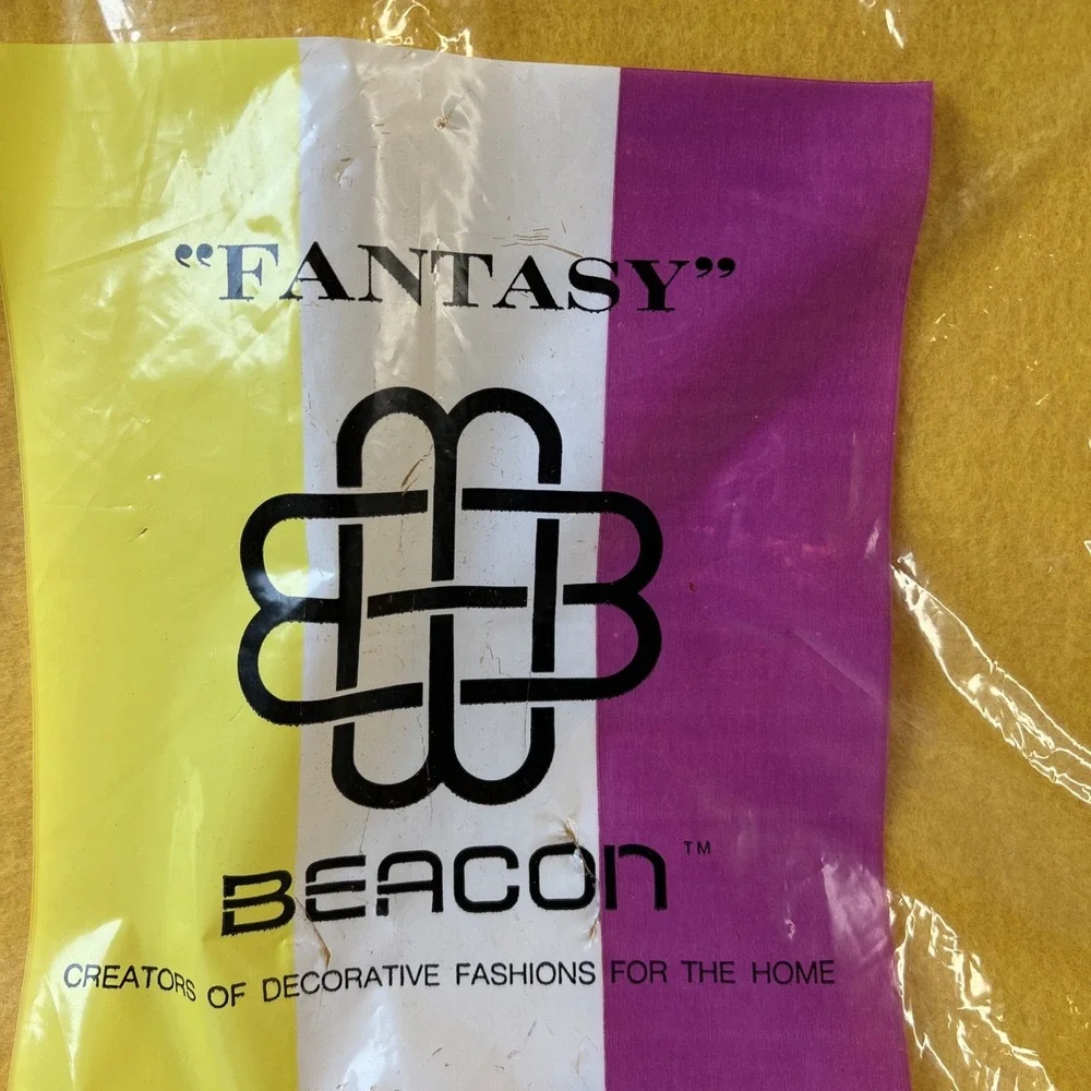 Vtg Beacon Fantasy Needlewoven Nylon Edge Yellow Acrylic Twin Full Blanket 90x72